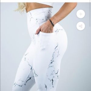 Buff bunny marble workout leggings